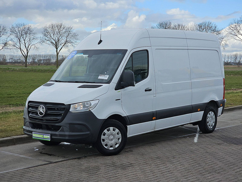 Mercedes-Benz eSprinter E-SRINTER AUT. L2H2 - Furgon, Električno dostavno vozilo: slika 2 Mercedes-Benz eSprinter E-SRINTER AUT. L2H2 - Furgon, Električno dostavno vozilo: slika 2