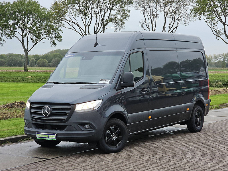 Mercedes-Benz eSprinter L2H2 47 kWh AC/DC! - Furgon, Električno dostavno vozilo: slika 2 Mercedes-Benz eSprinter L2H2 47 kWh AC/DC! - Furgon, Električno dostavno vozilo: slika 2