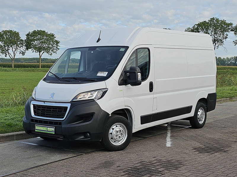 Peugeot Boxer 2.2 BHDI 120 L2H2 PREM. - Furgon: slika 2 Peugeot Boxer 2.2 BHDI 120 L2H2 PREM. - Furgon: slika 2