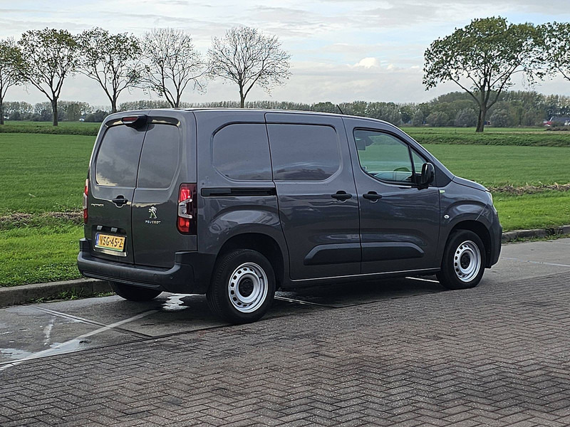 Peugeot Partner 1.5 L1H1 Navi Euro6 AC! - Dostavno vozilo z zabojnikom: slika 3 Peugeot Partner 1.5 L1H1 Navi Euro6 AC! - Dostavno vozilo z zabojnikom: slika 3