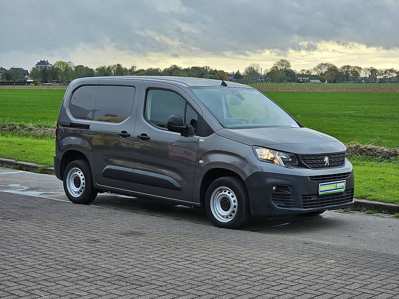 Peugeot Partner 1.5 L1H1 Navi Euro6 AC! - Dostavno vozilo z zabojnikom: slika 5 Peugeot Partner 1.5 L1H1 Navi Euro6 AC! - Dostavno vozilo z zabojnikom: slika 5