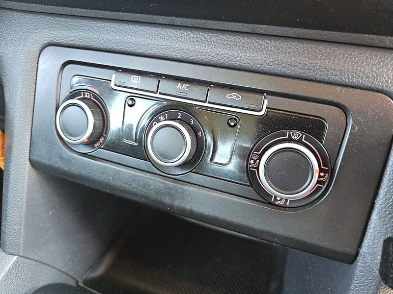 Poltovornjak Volkswagen Amarok 2.0 TDI Dubbel Cabine 4x4 AC: slika 10