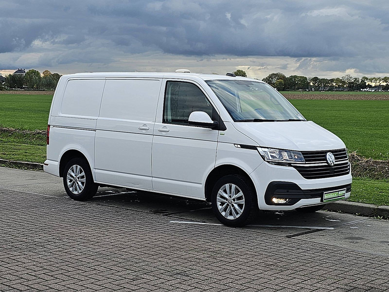 Volkswagen Transporter 2.0 TDI T6.1 L1H1 Euro6 NAP! - Mali kombi: slika 5 Volkswagen Transporter 2.0 TDI T6.1 L1H1 Euro6 NAP! - Mali kombi: slika 5