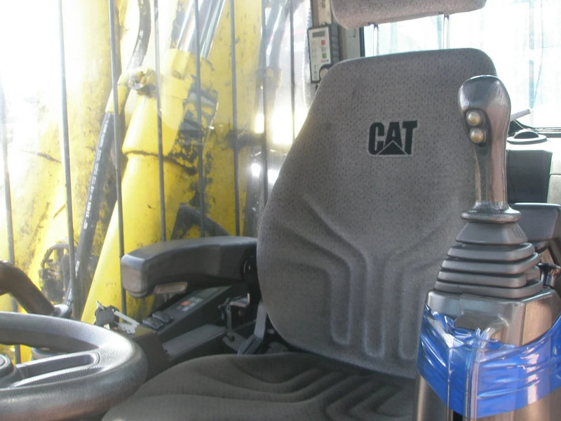 Bager na kolesih Caterpillar M318F: slika 6
