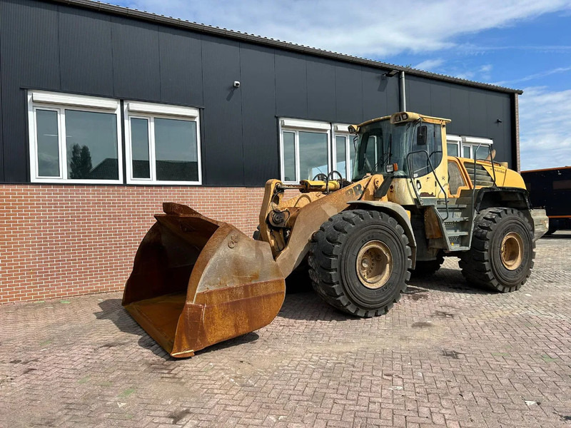 Liebherr L580 - Kolesni nakladalec: slika 1 Liebherr L580 - Kolesni nakladalec: slika 1