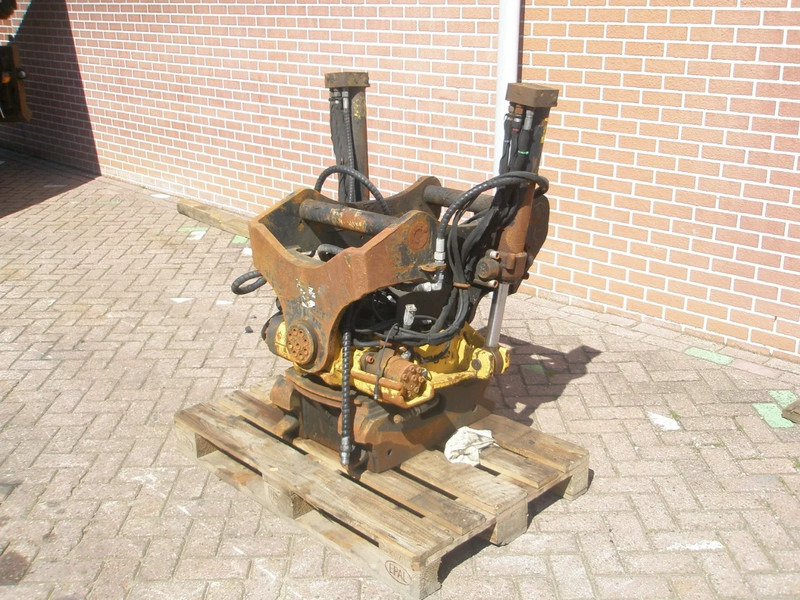 Onbekend S70 engcon EC226 - Tiltrotator za Gradbeni stroj: slika 1 Onbekend S70 engcon EC226 - Tiltrotator za Gradbeni stroj: slika 1