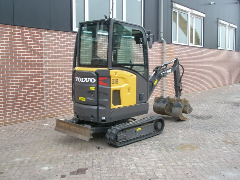 Volvo ECR18E - Mini bager: slika 3 Volvo ECR18E - Mini bager: slika 3