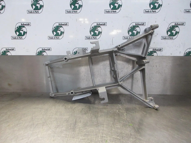 Kabina in notranjost za Tovornjak DAF 1396936 KOPLAMPBEUGEL LINKS DAF XF 105 EURO 5: slika 8
