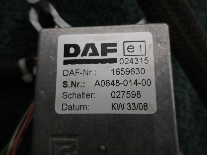 DAF 1659630 KOLOM SCHAKELAAR DAF CF 75 EURO 5 - Električni sistem za Tovornjak: slika 3 DAF 1659630 KOLOM SCHAKELAAR DAF CF 75 EURO 5 - Električni sistem za Tovornjak: slika 3