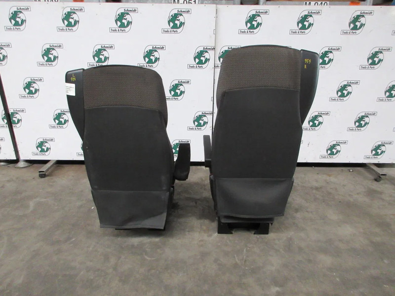 DAF 2104652//2105712// STOELEN SET DAF XF CF EURO 6 RECHTS EN LINKS - Sedež za Tovornjak: slika 3 DAF 2104652//2105712// STOELEN SET DAF XF CF EURO 6 RECHTS EN LINKS - Sedež za Tovornjak: slika 3