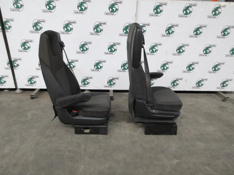 DAF 2104652//2105712// STOELEN SET DAF XF CF EURO 6 RECHTS EN LINKS - Sedež za Tovornjak: slika 4 DAF 2104652//2105712// STOELEN SET DAF XF CF EURO 6 RECHTS EN LINKS - Sedež za Tovornjak: slika 4