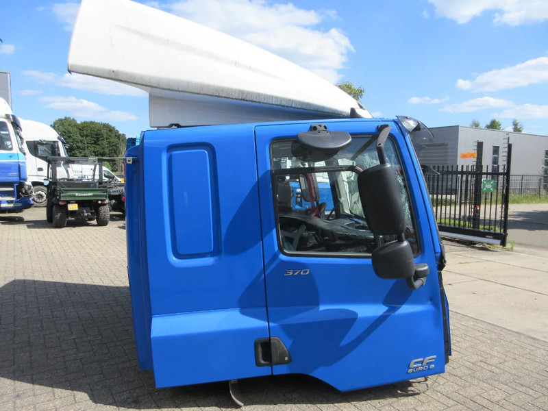 DAF DAF CF 370 CABINE VOOR DE ONDERDELEN DONOR !! SLOOP - Kabina in notranjost za Tovornjak: slika 3 DAF DAF CF 370 CABINE VOOR DE ONDERDELEN DONOR !! SLOOP - Kabina in notranjost za Tovornjak: slika 3