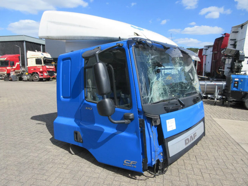 DAF DAF CF 370 CABINE VOOR DE ONDERDELEN DONOR !! SLOOP - Kabina in notranjost za Tovornjak: slika 2 DAF DAF CF 370 CABINE VOOR DE ONDERDELEN DONOR !! SLOOP - Kabina in notranjost za Tovornjak: slika 2