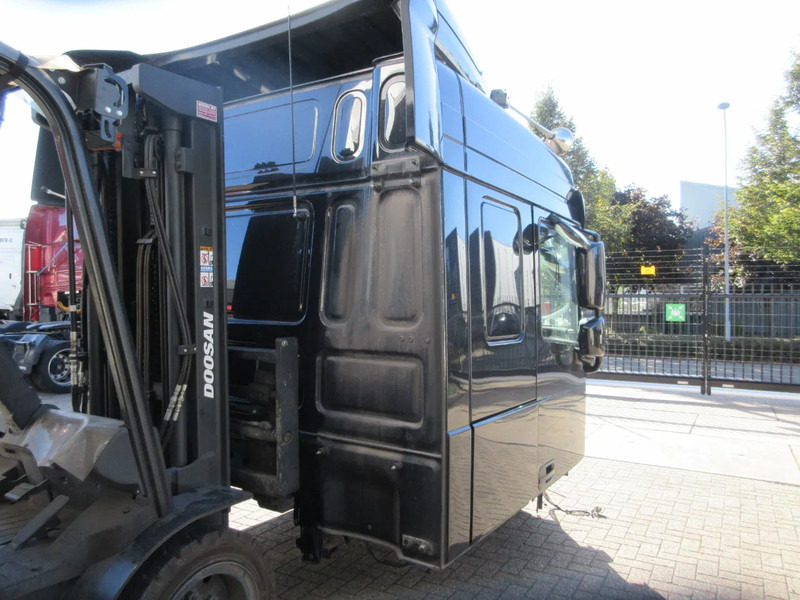 DAF DAF XF 480 CABINE VOOR ONDERDELEN DONOR MODEL 2020 - Kabina in notranjost za Tovornjak: slika 5 DAF DAF XF 480 CABINE VOOR ONDERDELEN DONOR MODEL 2020 - Kabina in notranjost za Tovornjak: slika 5