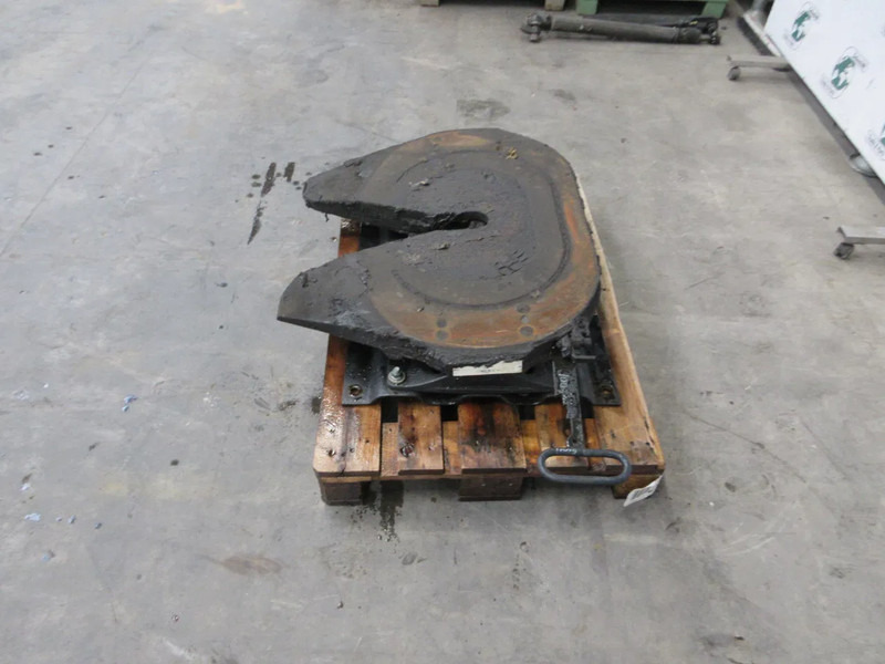 MAN 81.42710-6302 // JSK 37C-150-1Z9 // 81.42715-0037 81.42710-6302 // JSK 37C-150-1Z9 // 81.42715-0037 MAN 18.430 TGS 2023 - Spojni element za priklopnik za Tovornjak: slika 2 MAN 81.42710-6302 // JSK 37C-150-1Z9 // 81.42715-0037 81.42710-6302 // JSK 37C-150-1Z9 // 81.42715-0037 MAN 18.430 TGS 2023 - Spojni element za priklopnik za Tovornjak: slika 2