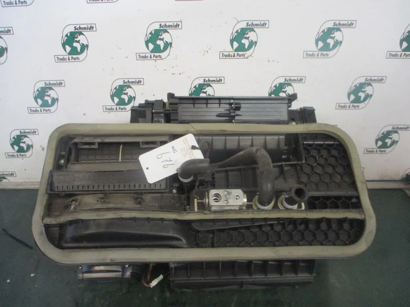 Mercedes-Benz A 960 830 22 60 KACHEL HUIS MP 4 EURO 6 - Ogrevanje/ Prezračevanje za Tovornjak: slika 4 Mercedes-Benz A 960 830 22 60 KACHEL HUIS MP 4 EURO 6 - Ogrevanje/ Prezračevanje za Tovornjak: slika 4