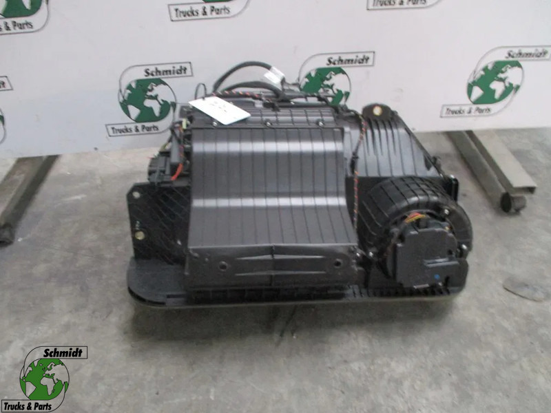 Mercedes-Benz A 960 830 22 60 KACHEL HUIS MP 4 EURO 6 - Ogrevanje/ Prezračevanje za Tovornjak: slika 1 Mercedes-Benz A 960 830 22 60 KACHEL HUIS MP 4 EURO 6 - Ogrevanje/ Prezračevanje za Tovornjak: slika 1