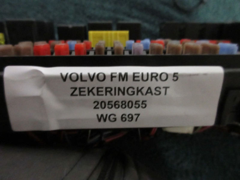 Volvo 20568055 ZEKERINGSKAST VOLVO FM 410 EURO 5 - Električni sistem za Tovornjak: slika 3 Volvo 20568055 ZEKERINGSKAST VOLVO FM 410 EURO 5 - Električni sistem za Tovornjak: slika 3