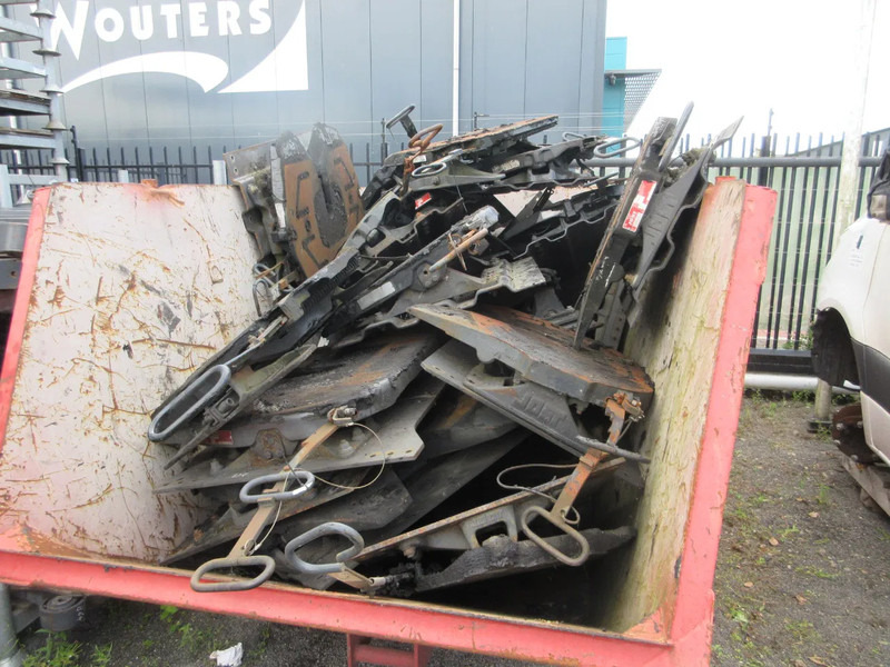 Jost 1630481 // TYPE 150SP2 G50-X D 152 KN DAF CF 410 EURO 6 MODEL 2021 1630481 // TYPE 150SP2 G50-X D 152 KN DAF CF 410 EURO 6 MODEL - Spojni element za priklopnik za Tovornjak: slika 2 Jost 1630481 // TYPE 150SP2 G50-X D 152 KN DAF CF 410 EURO 6 MODEL 2021 1630481 // TYPE 150SP2 G50-X D 152 KN DAF CF 410 EURO 6 MODEL - Spojni element za priklopnik za Tovornjak: slika 2