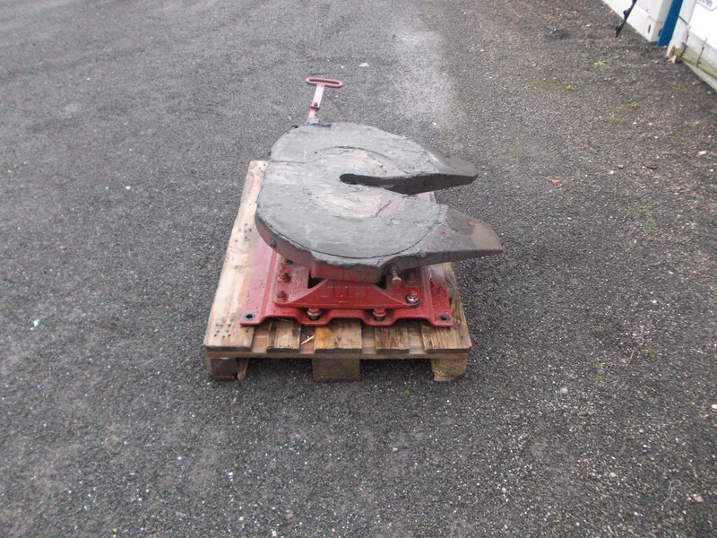 Jost G50-X D152 JSK37C03809EE G50-X D152 JSK37C03809EE MERCEDES BENZ 1851 EURO 6 - Spojni element za priklopnik za Tovornjak: slika 2 Jost G50-X D152 JSK37C03809EE G50-X D152 JSK37C03809EE MERCEDES BENZ 1851 EURO 6 - Spojni element za priklopnik za Tovornjak: slika 2