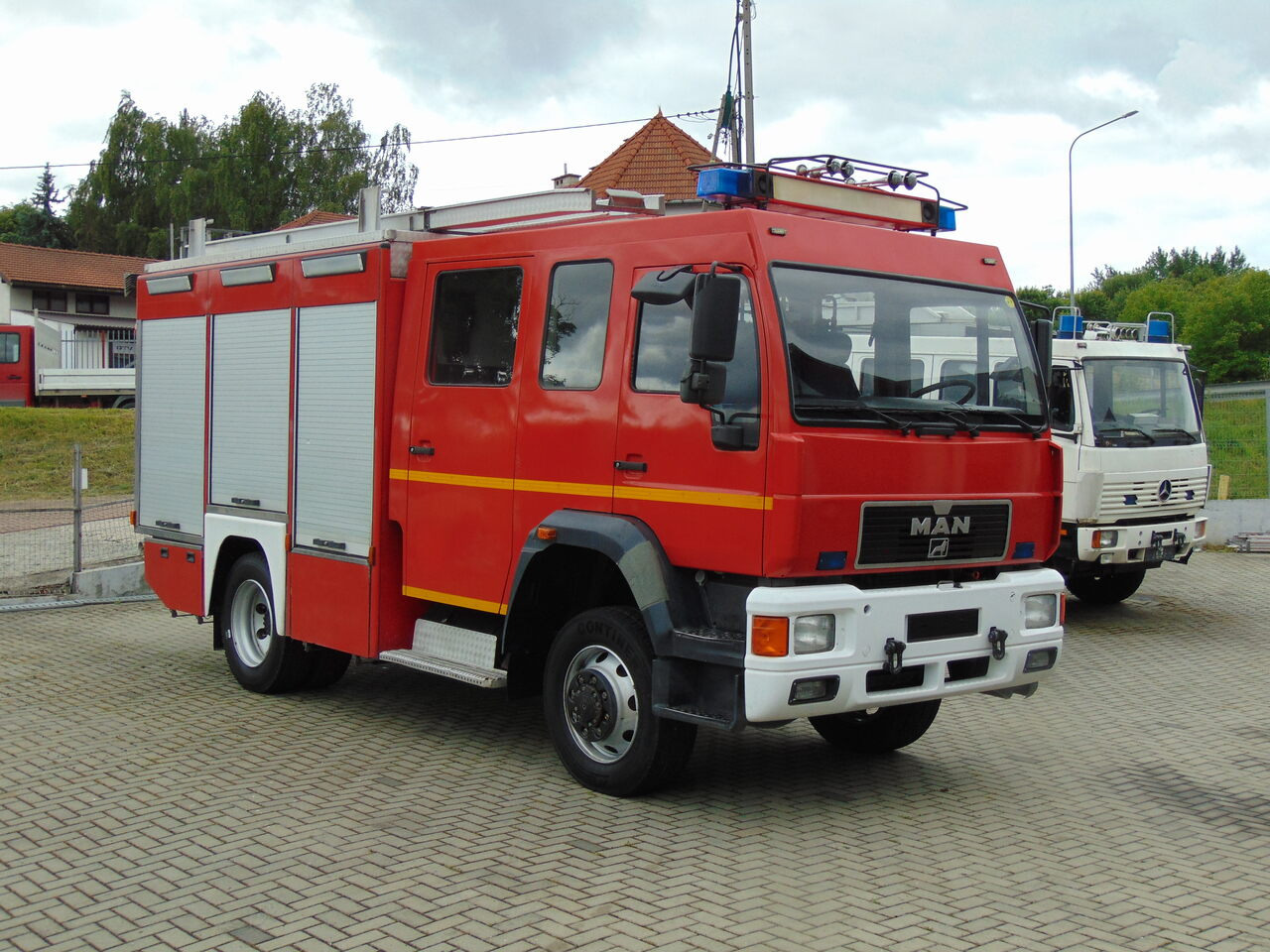 MAN LE14.260 4x4 MAGIRUS - Gasilsko vozilo: slika 2 MAN LE14.260 4x4 MAGIRUS - Gasilsko vozilo: slika 2