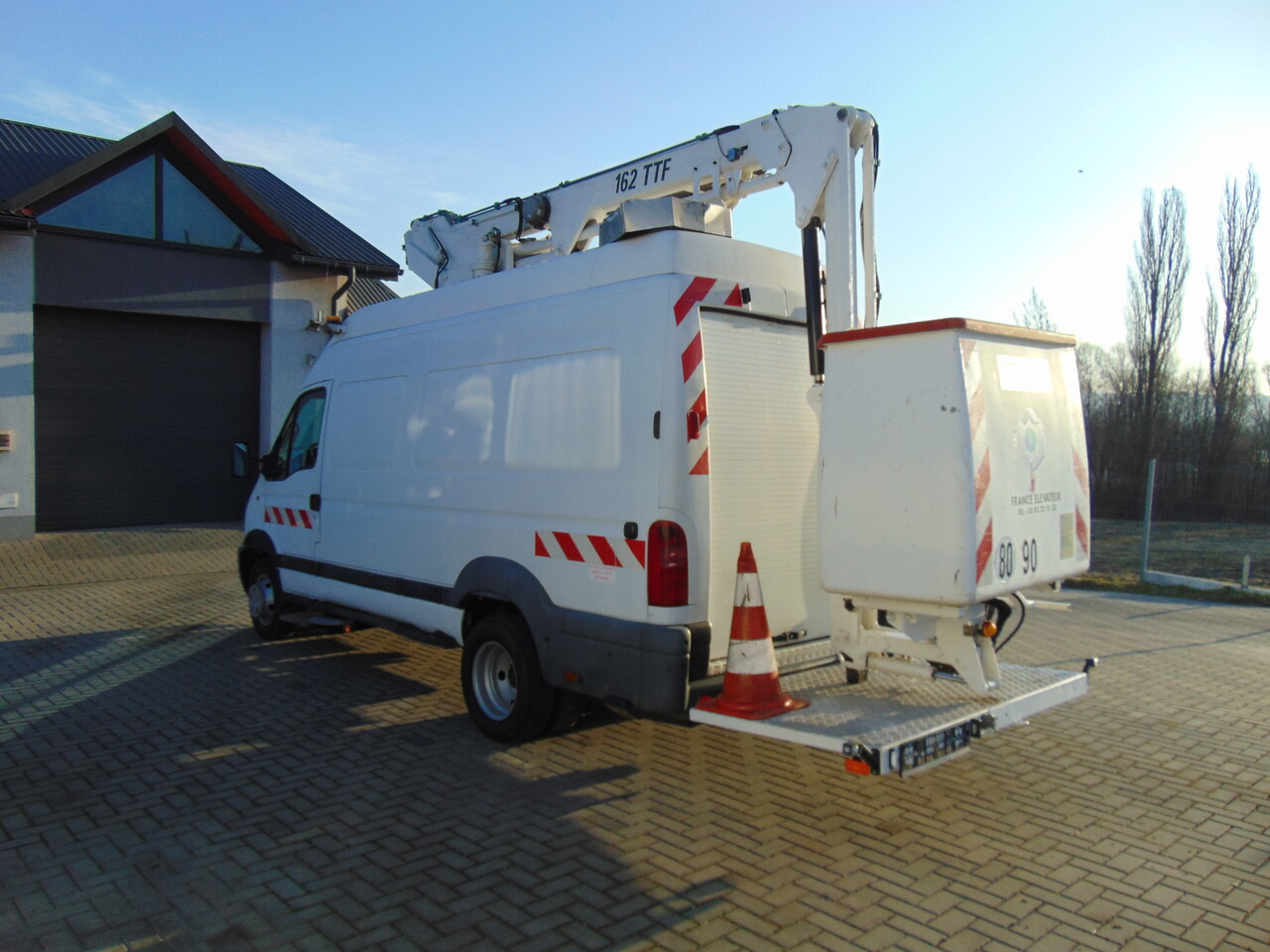 RENAULT Mascott 2,8dCi 110 L2H3 France Elevateur 152TTF 162TTF - Dvižna ploščad: slika 3 RENAULT Mascott 2,8dCi 110 L2H3 France Elevateur 152TTF 162TTF - Dvižna ploščad: slika 3