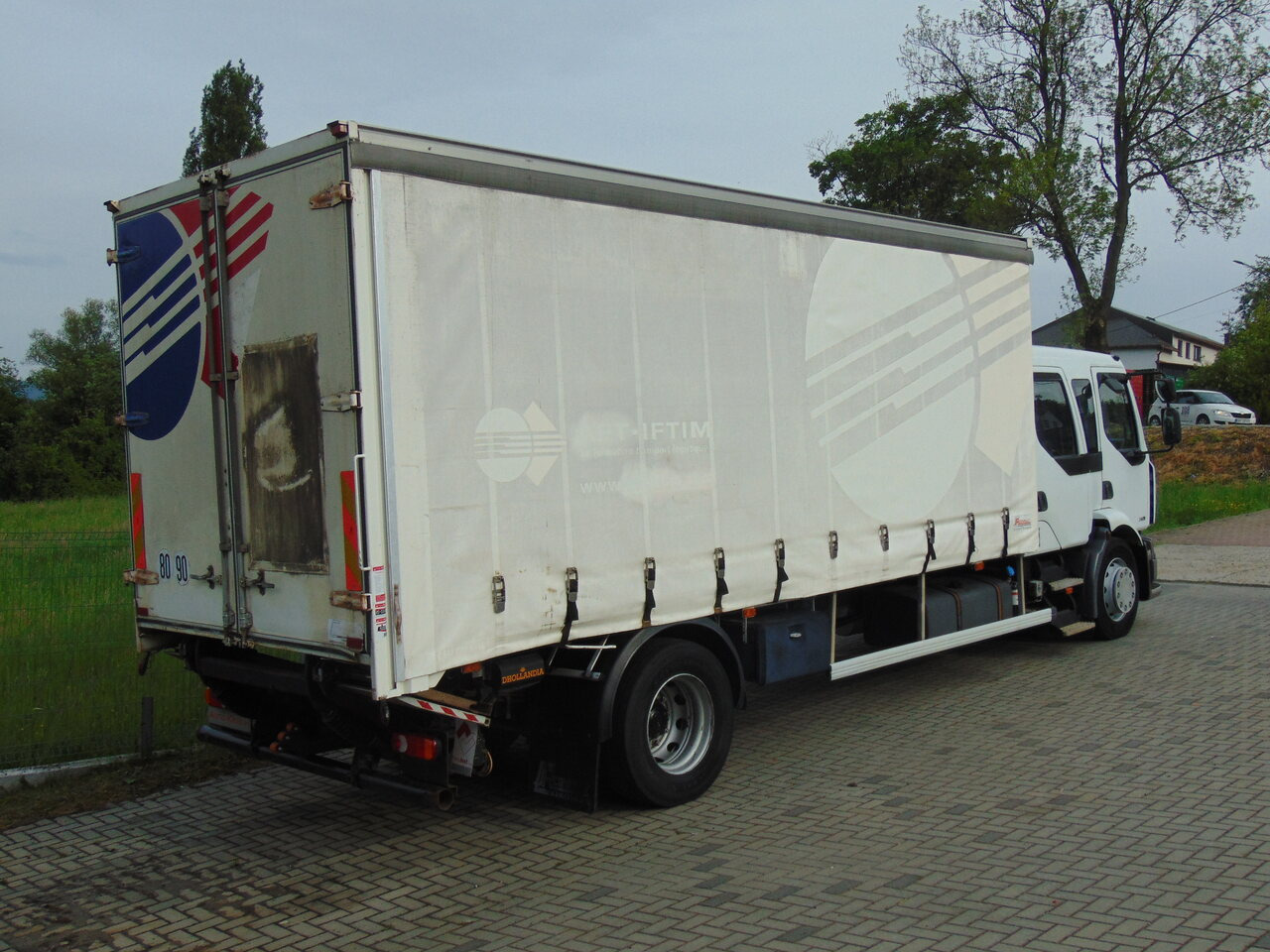 RENAULT Midlum 240DXi - Tovornjak s ponjavo: slika 4 RENAULT Midlum 240DXi - Tovornjak s ponjavo: slika 4