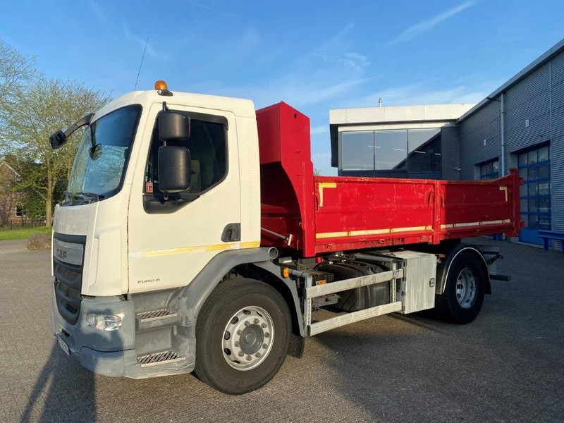 DAF LF310 / MAREL TIPPER / TUV:09-08-2024 / ONLY:145335 KM / MANUAL / EURO-6 / 2016 - Tovornjak prekucnik: slika 1 DAF LF310 / MAREL TIPPER / TUV:09-08-2024 / ONLY:145335 KM / MANUAL / EURO-6 / 2016 - Tovornjak prekucnik: slika 1