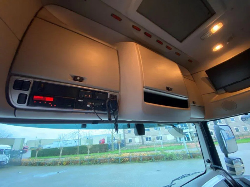 DAF XF106-530 8X2 / AJK HOOKLIFT 25000KG / 9 TON FRONT AXLE / NAVI / ONLY:612482 KM / SSC / AUTOMATIC / EURO-6 / 2019 lizing DAF XF106-530 8X2 / AJK HOOKLIFT 25000KG / 9 TON FRONT AXLE / NAVI / ONLY:612482 KM / SSC / AUTOMATIC / EURO-6 / 2019: slika 20 DAF XF106-530 8X2 / AJK HOOKLIFT 25000KG / 9 TON FRONT AXLE / NAVI / ONLY:612482 KM / SSC / AUTOMATIC / EURO-6 / 2019 lizing DAF XF106-530 8X2 / AJK HOOKLIFT 25000KG / 9 TON FRONT AXLE / NAVI / ONLY:612482 KM / SSC / AUTOMATIC / EURO-6 / 2019: slika 20