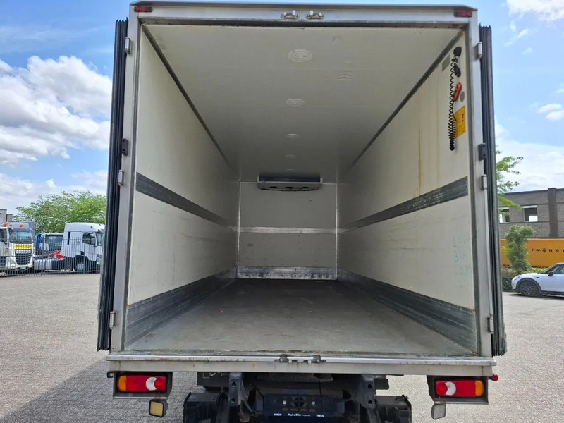 Iveco EuroCargo 120 / COOL TRUCK / CARRIER XARIOS 600 / PLATFORM 2000KG / ONLY:340634 KM / AIRCO / MANUAL / EURO-6 / 2014 - Izotermični tovornjak: slika 5 Iveco EuroCargo 120 / COOL TRUCK / CARRIER XARIOS 600 / PLATFORM 2000KG / ONLY:340634 KM / AIRCO / MANUAL / EURO-6 / 2014 - Izotermični tovornjak: slika 5