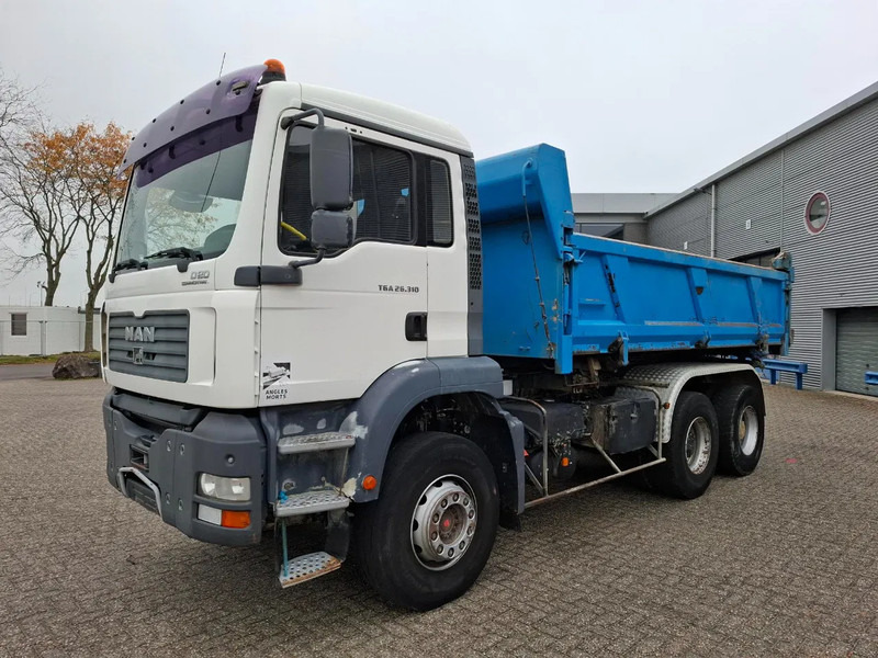 MAN TGA 26.310 / 6X4 / 2XBIG AXLE / 2SIDE TIPPER / ONLY:545423 KM / TUV:06-05-2026 / FULL-STEEL / AIRCO / MANUAL / EURO-4 / 2005 - Tovornjak prekucnik: slika 3 MAN TGA 26.310 / 6X4 / 2XBIG AXLE / 2SIDE TIPPER / ONLY:545423 KM / TUV:06-05-2026 / FULL-STEEL / AIRCO / MANUAL / EURO-4 / 2005 - Tovornjak prekucnik: slika 3