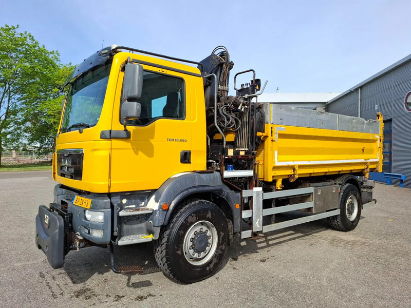 MAN TGM 18.250 / 4X4 / NL TRUCK / TUV:30-04-2026 / 118783 KM / HMF 1110 K2 / ROTATOR / GOOD TYRES / FULL-STEEL / DRUM BRAKES / MANUA - Tovornjak prekucnik, Tovornjak z dvigalom: slika 3 MAN TGM 18.250 / 4X4 / NL TRUCK / TUV:30-04-2026 / 118783 KM / HMF 1110 K2 / ROTATOR / GOOD TYRES / FULL-STEEL / DRUM BRAKES / MANUA - Tovornjak prekucnik, Tovornjak z dvigalom: slika 3