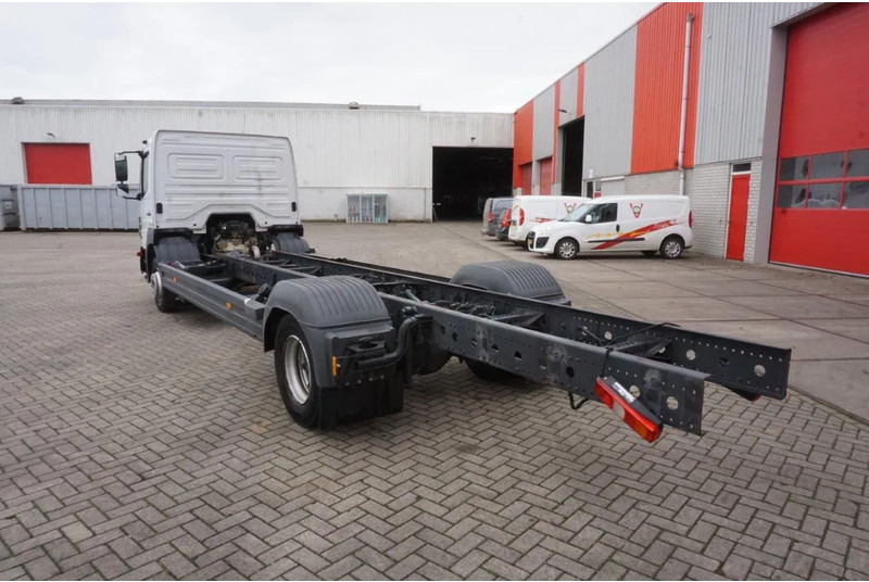 Mercedes-Benz ATEGO 1221 / ENGINE RUNNING / ONLY:253095 KM / AUTOMATIC / EURO-6 / 2017 - Tovornjak-šasija: slika 3 Mercedes-Benz ATEGO 1221 / ENGINE RUNNING / ONLY:253095 KM / AUTOMATIC / EURO-6 / 2017 - Tovornjak-šasija: slika 3