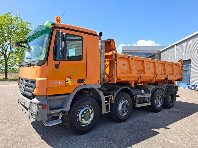 Mercedes-Benz Actros 4141 / 3SIDE MEILLER TIPPER / FULL-STEEL / DRUM BRAKES / ONLY:535937 KM / 2XSTEERING AXLE / AIRCO / AUTOMATIC / EURO-3 / - Tovornjak prekucnik: slika 3 Mercedes-Benz Actros 4141 / 3SIDE MEILLER TIPPER / FULL-STEEL / DRUM BRAKES / ONLY:535937 KM / 2XSTEERING AXLE / AIRCO / AUTOMATIC / EURO-3 / - Tovornjak prekucnik: slika 3