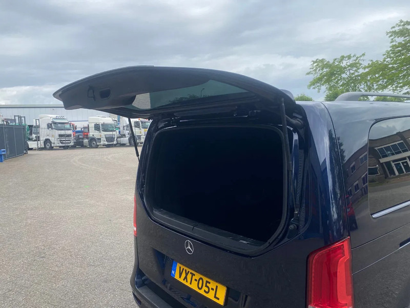 Avtomobil Mercedes-Benz V-Klasse 250 / XXL / AMG / FULL OPTION / LEATHER / PARK+SEATHEAT / BURMESTER / TUV:04-05-2026 / 360 CAMERA / 2023: slika 7
