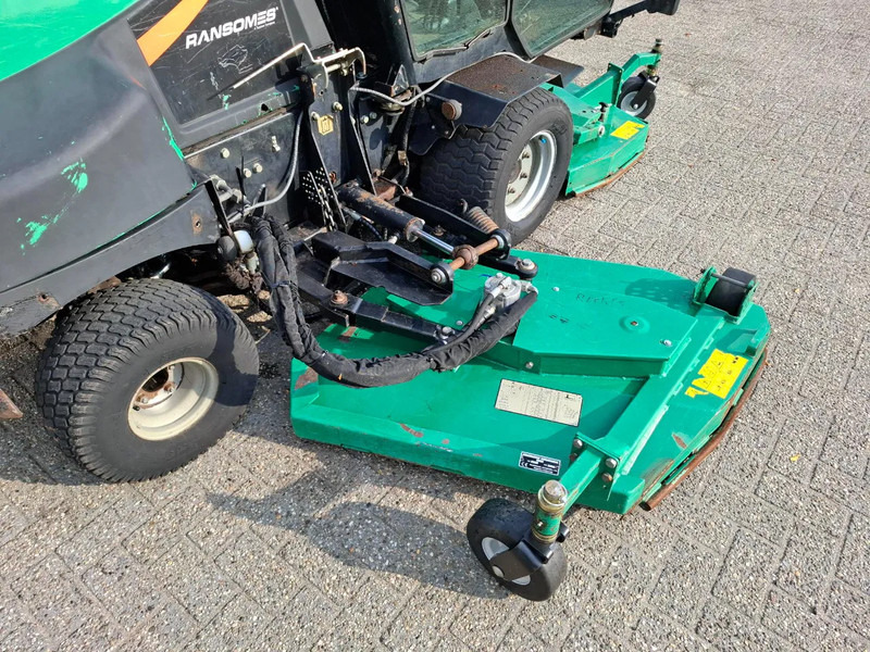 Vrtna kosilnica Ransomes HR6010 / 6719 HOURS / 4 WHEEL DRIVE / HYDROSTATIC / 60 HP / AIRCO / CLOSED CABIN / 2008 /: slika 10