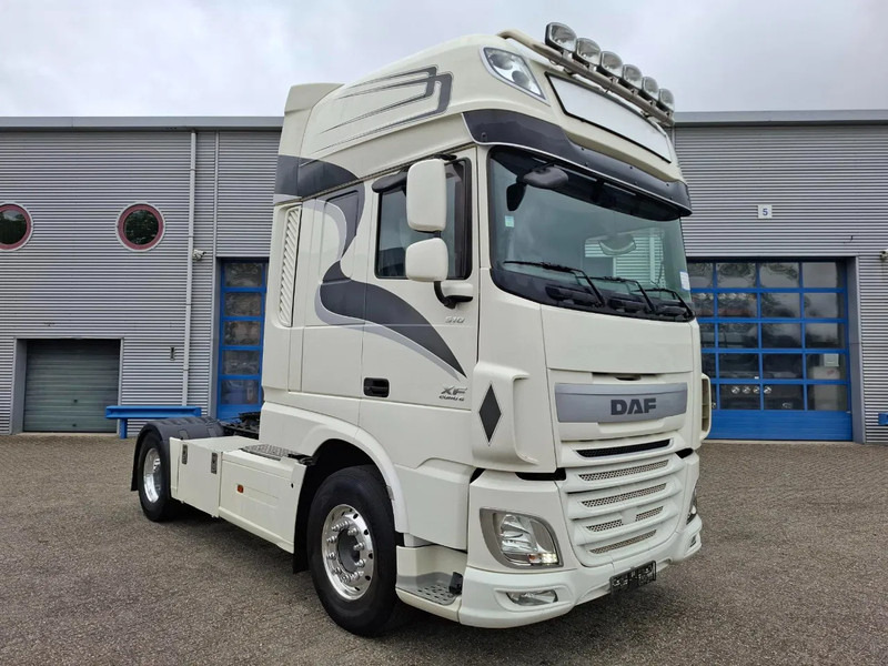 DAF XF106-460 / DEB / TUV:20-01-2026 / 753438 KM / FRIDGE / ACC / LWDS / GEN2 V2 TACHO / ALCOA / AUTOMATIC / EURO-6 / 2017 - Vlačilec: slika 2 DAF XF106-460 / DEB / TUV:20-01-2026 / 753438 KM / FRIDGE / ACC / LWDS / GEN2 V2 TACHO / ALCOA / AUTOMATIC / EURO-6 / 2017 - Vlačilec: slika 2