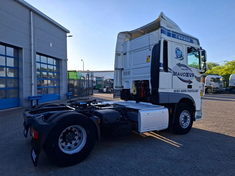 DAF XF106-460 / INTARDER / DEB / MANUAL / AIRCO / CLEAN TRUCK / EURO-6 / 2014 - Vlačilec: slika 5 DAF XF106-460 / INTARDER / DEB / MANUAL / AIRCO / CLEAN TRUCK / EURO-6 / 2014 - Vlačilec: slika 5