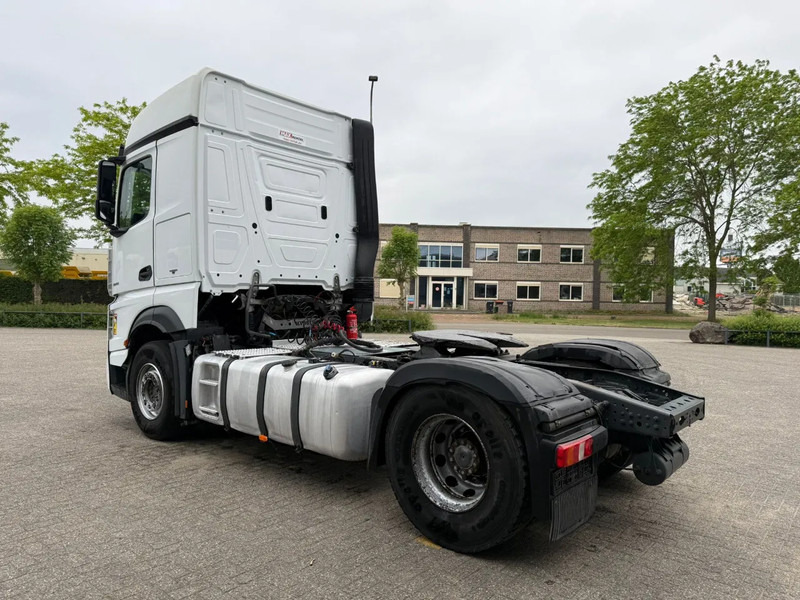 Mercedes-Benz Actros 1945 / HYDRAULICS / LWDS / AIRCO / SMART TACHO / 2XBED / 385WB / FRIDGE / AUTOMATIC / EURO-6 / 2019 - Vlačilec: slika 3 Mercedes-Benz Actros 1945 / HYDRAULICS / LWDS / AIRCO / SMART TACHO / 2XBED / 385WB / FRIDGE / AUTOMATIC / EURO-6 / 2019 - Vlačilec: slika 3