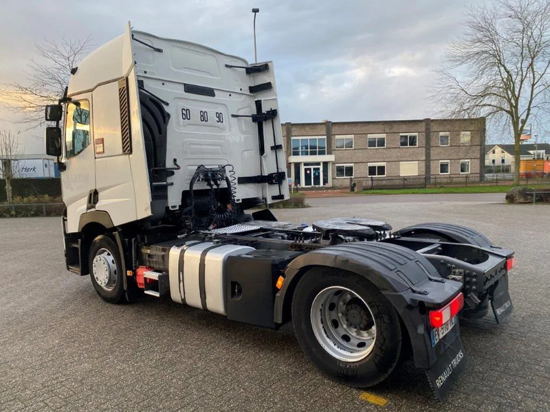 Renault T480 COMFORT / DOUBLE TANK / LWDS / AIRCO / 2XBED / AUTOMATIC / EURO-6 / 2016 - Vlačilec: slika 3 Renault T480 COMFORT / DOUBLE TANK / LWDS / AIRCO / 2XBED / AUTOMATIC / EURO-6 / 2016 - Vlačilec: slika 3