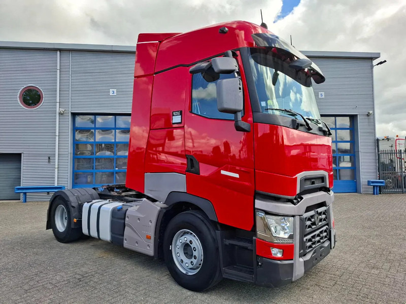 Renault T520 / RETARDER / DOUBLE TANK / TUV:19-03-2026 / PARKCOOL / ACC / LWDS / FRIDGE / AUTOMATIC / EURO-6 / 2019 - Vlačilec: slika 2 Renault T520 / RETARDER / DOUBLE TANK / TUV:19-03-2026 / PARKCOOL / ACC / LWDS / FRIDGE / AUTOMATIC / EURO-6 / 2019 - Vlačilec: slika 2