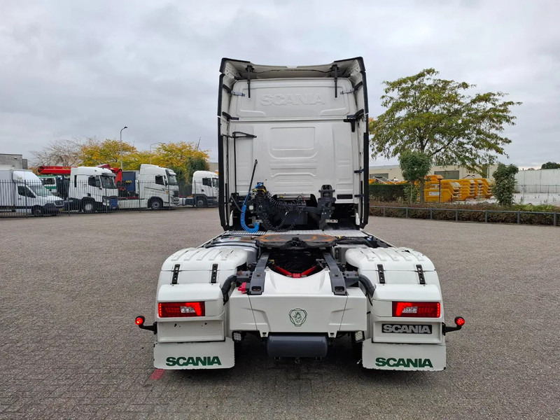 Scania NGS R580 V8 / RETARDER / HYDRAULICS / ONLY:748805 KM / FULL-AIR / SMART TACHO / ALCOA / LEATHER / SIDESKIRTS / EURO-6 / 2019 - Vlačilec: slika 4 Scania NGS R580 V8 / RETARDER / HYDRAULICS / ONLY:748805 KM / FULL-AIR / SMART TACHO / ALCOA / LEATHER / SIDESKIRTS / EURO-6 / 2019 - Vlačilec: slika 4