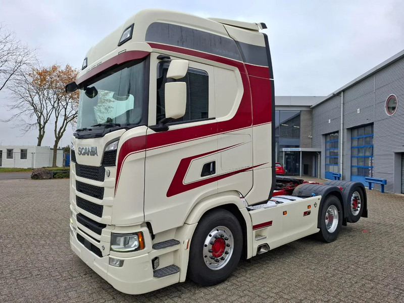 Scania NGS S650 V8 / RETARDER / 633397 KM / 9 TON FRONT AXELE / FULL-AIR / INLINER / FULL SPOILER / LEATHER / ALCOA / NAVI / FRIDGE / E - Vlačilec: slika 1 Scania NGS S650 V8 / RETARDER / 633397 KM / 9 TON FRONT AXELE / FULL-AIR / INLINER / FULL SPOILER / LEATHER / ALCOA / NAVI / FRIDGE / E - Vlačilec: slika 1
