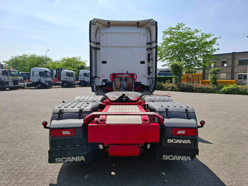 Scania R520 V8 / RETARDER / BOOGIE / FULL-AIR / ACC / LWDS / LEATHER / NAVI / XENON / FRIDGE / AUTOMATIC / EURO-6 / 2015 - Vlačilec: slika 4 Scania R520 V8 / RETARDER / BOOGIE / FULL-AIR / ACC / LWDS / LEATHER / NAVI / XENON / FRIDGE / AUTOMATIC / EURO-6 / 2015 - Vlačilec: slika 4