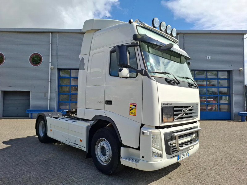 Volvo FH13-540 / HYDRAULICS / VEB+ / TUV:01-04-2026 / FRIDGE / AIRCO / SIDESKIRTS / AUTOMATIC / EURO-5 / 2012 - Vlačilec: slika 2 Volvo FH13-540 / HYDRAULICS / VEB+ / TUV:01-04-2026 / FRIDGE / AIRCO / SIDESKIRTS / AUTOMATIC / EURO-5 / 2012 - Vlačilec: slika 2