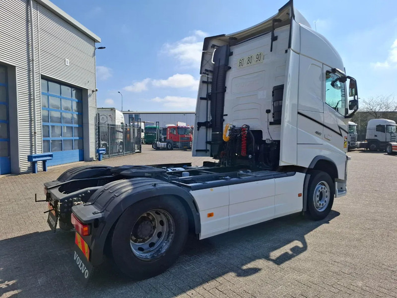 Volvo FH4-460 / VEB+ / DOUBLE TANK / FRIDGE / AUTOMATIC / EURO-6 / 2018 - Vlačilec: slika 5 Volvo FH4-460 / VEB+ / DOUBLE TANK / FRIDGE / AUTOMATIC / EURO-6 / 2018 - Vlačilec: slika 5