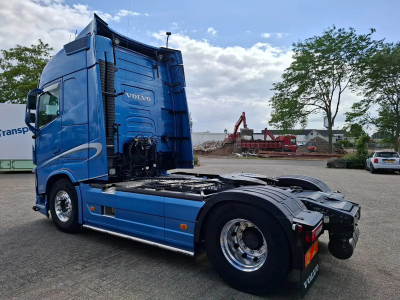Volvo FH4-500 / HYDRAULICS / 675811 KM / VEB+ / PARKCOOL / NAVI / LWDS / ACC / FULL OPTION / TOP CONDITION / EURO-6 / 2018 - Vlačilec: slika 3 Volvo FH4-500 / HYDRAULICS / 675811 KM / VEB+ / PARKCOOL / NAVI / LWDS / ACC / FULL OPTION / TOP CONDITION / EURO-6 / 2018 - Vlačilec: slika 3