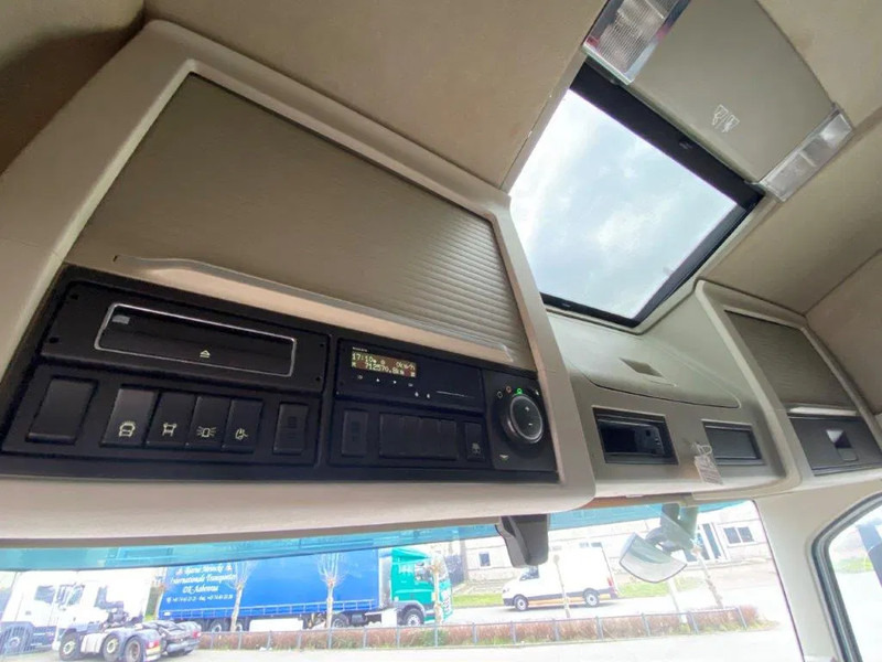 Vlačilec Volvo FH4-500 / VEB+ / HYDRAULICS / LWDS / I-PARCOOL / FRIDGE / AUTOMATIC / EURO-6 / 2018: slika 19