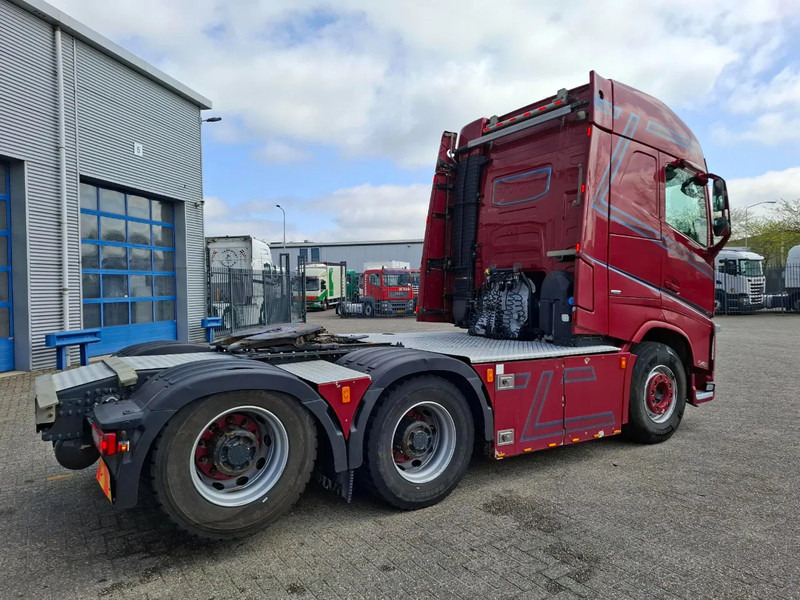 Volvo FH4-540 / 6X4 / BIG AXLE / HYDRAULICS / VEB+ / DYNAMIC STEERING / NAVI / ACC / LWDS / FULL-AIR / LEATHER / AUTOMATIC / EURO-6 / - Vlačilec: slika 5 Volvo FH4-540 / 6X4 / BIG AXLE / HYDRAULICS / VEB+ / DYNAMIC STEERING / NAVI / ACC / LWDS / FULL-AIR / LEATHER / AUTOMATIC / EURO-6 / - Vlačilec: slika 5