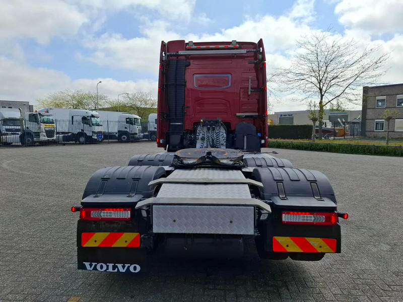 Volvo FH4-540 / 6X4 / BIG AXLE / HYDRAULICS / VEB+ / DYNAMIC STEERING / NAVI / ACC / LWDS / FULL-AIR / LEATHER / AUTOMATIC / EURO-6 / - Vlačilec: slika 4 Volvo FH4-540 / 6X4 / BIG AXLE / HYDRAULICS / VEB+ / DYNAMIC STEERING / NAVI / ACC / LWDS / FULL-AIR / LEATHER / AUTOMATIC / EURO-6 / - Vlačilec: slika 4